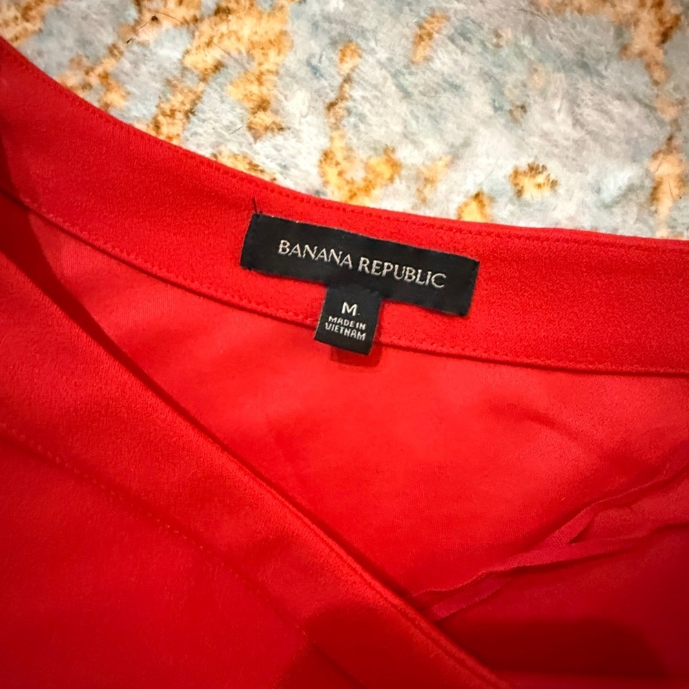 Banana Republic One Shoulder Red Puff Sleeve Blouse Top M - Picture 3 of 11